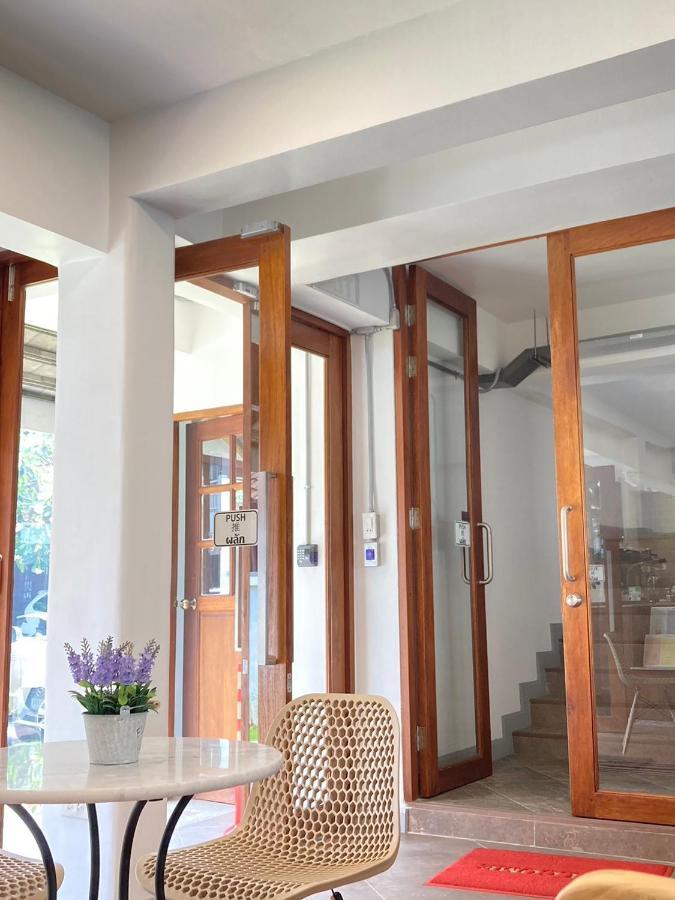 Valentier Cafe And Hotel Chiang Mai Zewnętrze zdjęcie