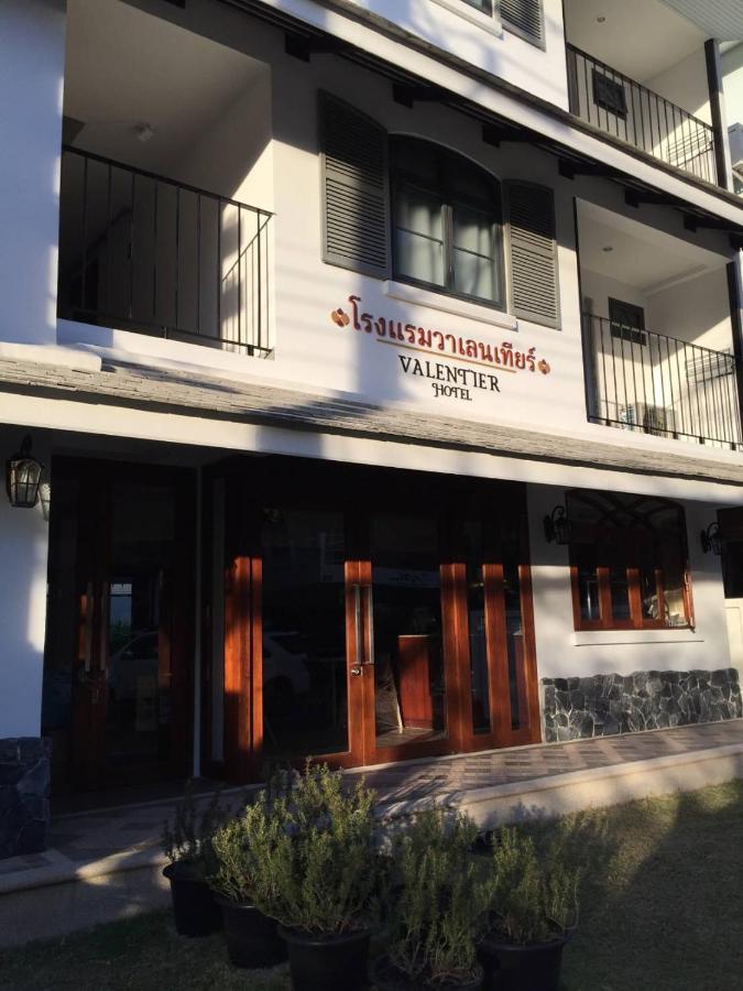 Valentier Cafe And Hotel Chiang Mai Zewnętrze zdjęcie