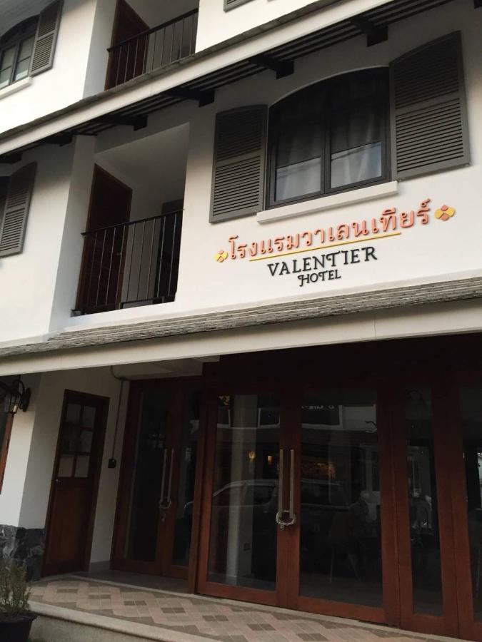 Valentier Cafe And Hotel Chiang Mai Zewnętrze zdjęcie