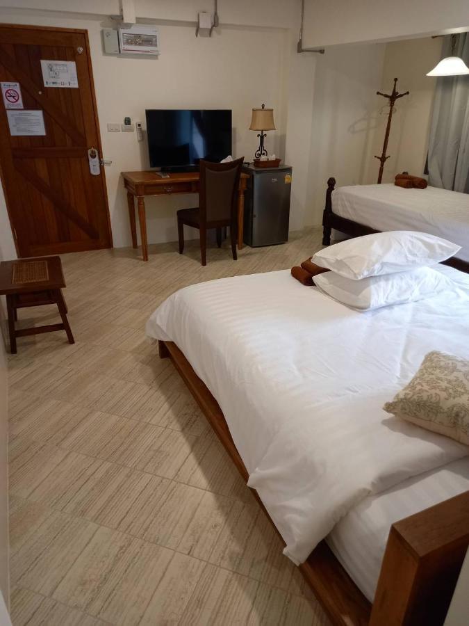 Valentier Cafe And Hotel Chiang Mai Zewnętrze zdjęcie