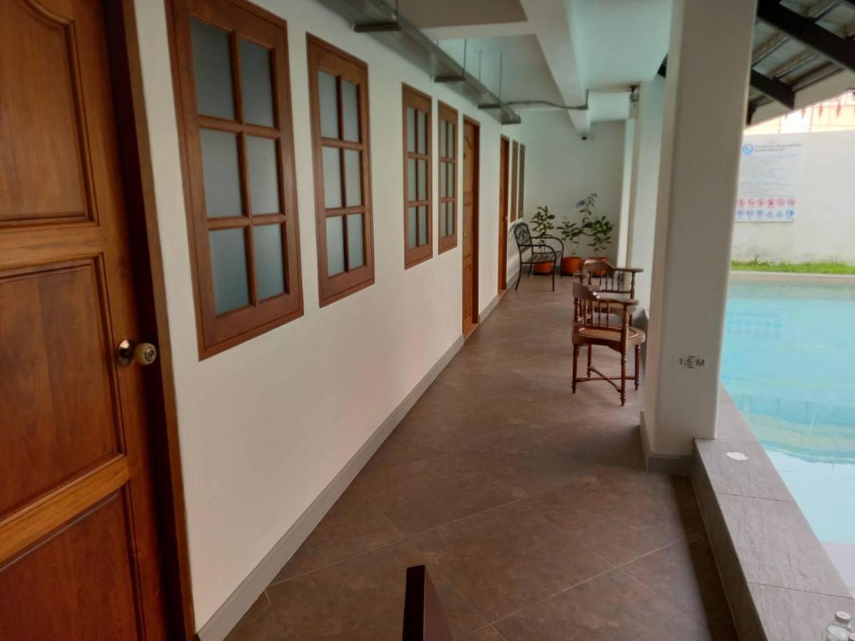 Valentier Cafe And Hotel Chiang Mai Zewnętrze zdjęcie