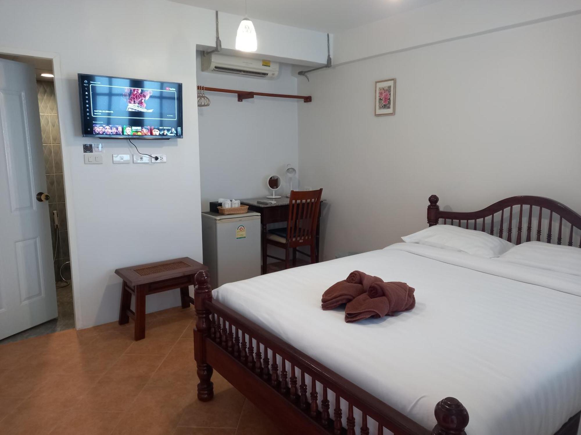 Valentier Cafe And Hotel Chiang Mai Zewnętrze zdjęcie